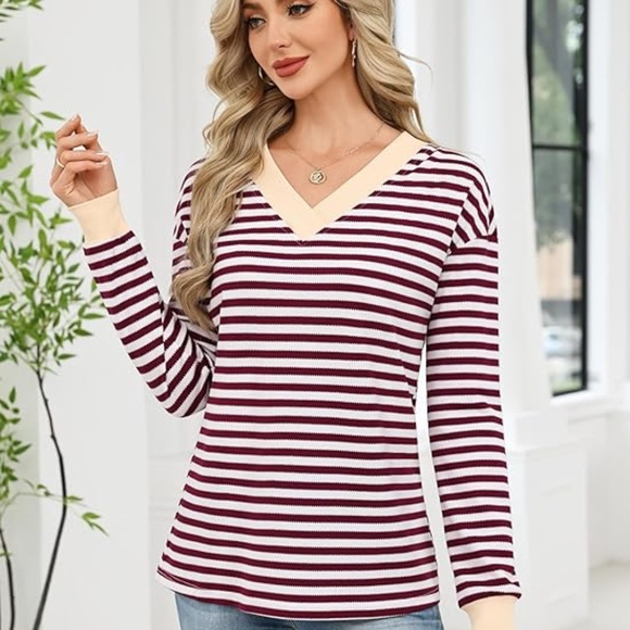 V-Neck Long Sleeve Top, M - Picture 1 of 6